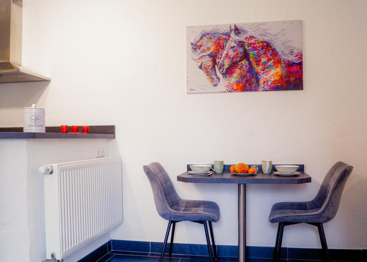 Moderne Ferienwohnung Black Beauty Auf Idyllischem Reiterhof Naehe Burg Eltz Münstermaifeld 외부 사진